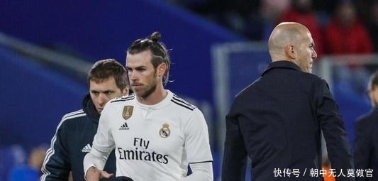 在足球这个 在足球这个