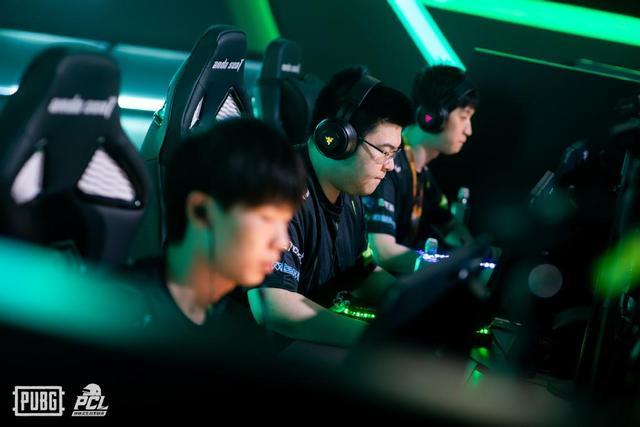 在现代篮球 在现代篮球